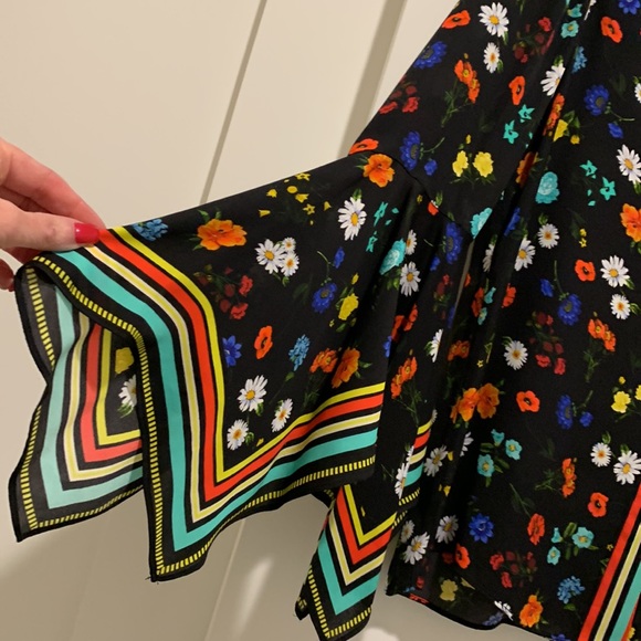 Alice and Olivia woman’s top - Picture 2 of 9